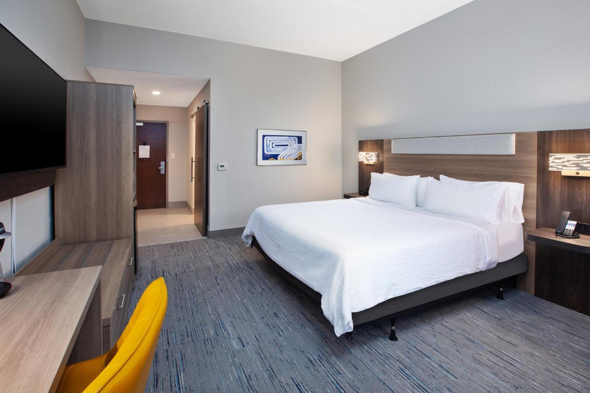 Holiday Inn Express & Suites I-26 & Us 29 At Westgate Mall By Ihg Spartanburg Exterior photo